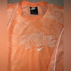 Cropped Nike crewneck